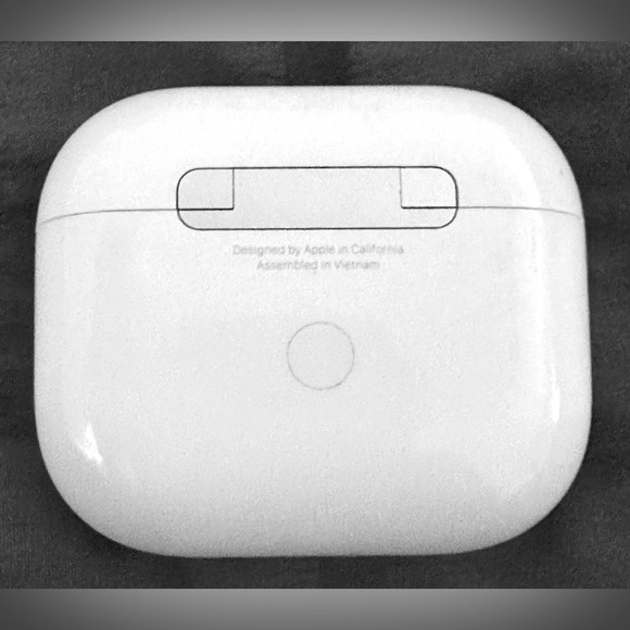 Apple 3rd Generation AirPods- used- in great condition, clean, disinfected w/box - Picture 8 of 12